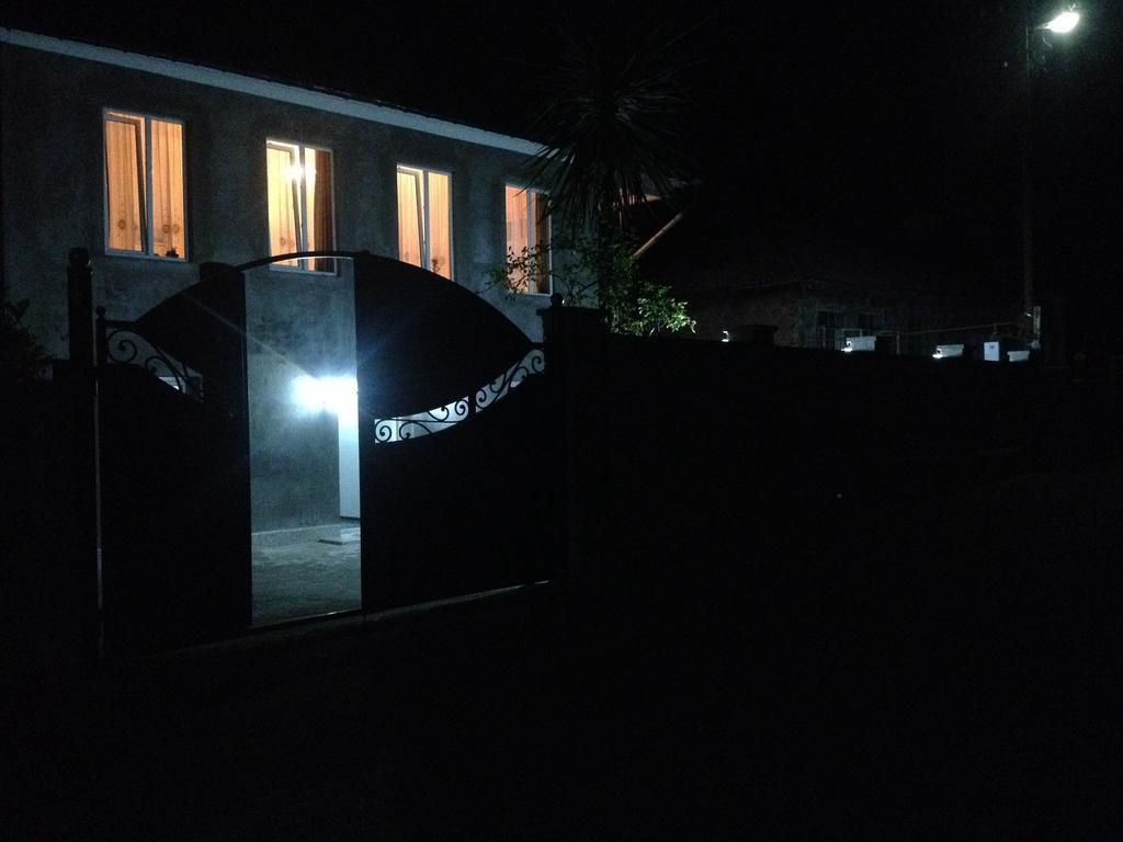 Guest House Maxim Makhindzsauri Kültér fotó